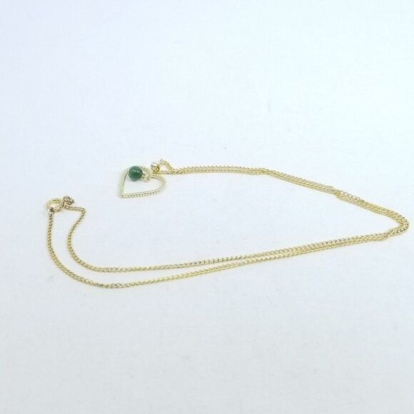 Vintage Little Gold Tone Heart Pendant Necklace with Green Bead Drop, Estate - Picture 3 of 7